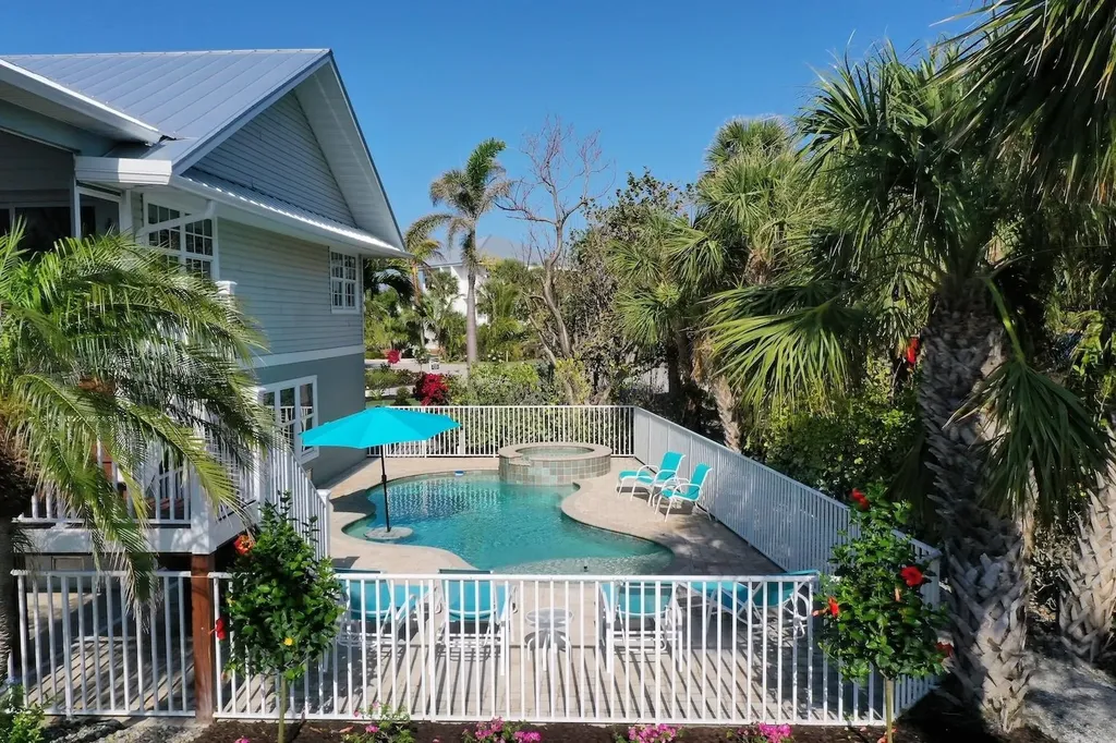 6407 Pine Avenue Sanibel FL 33957