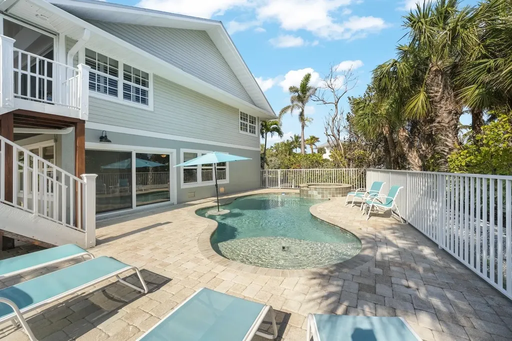 6407 Pine Avenue Sanibel FL 33957