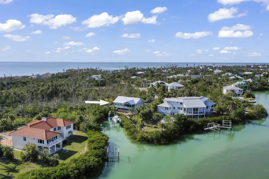 6407 Pine Avenue Sanibel FL 33957