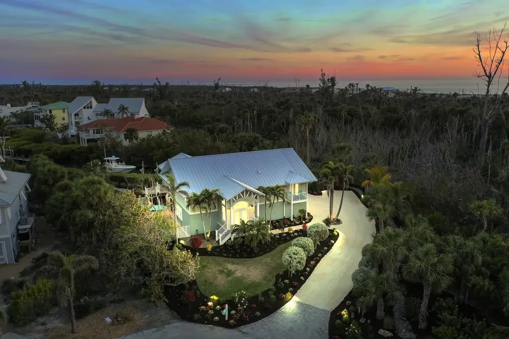 6407 Pine Avenue Sanibel FL 33957