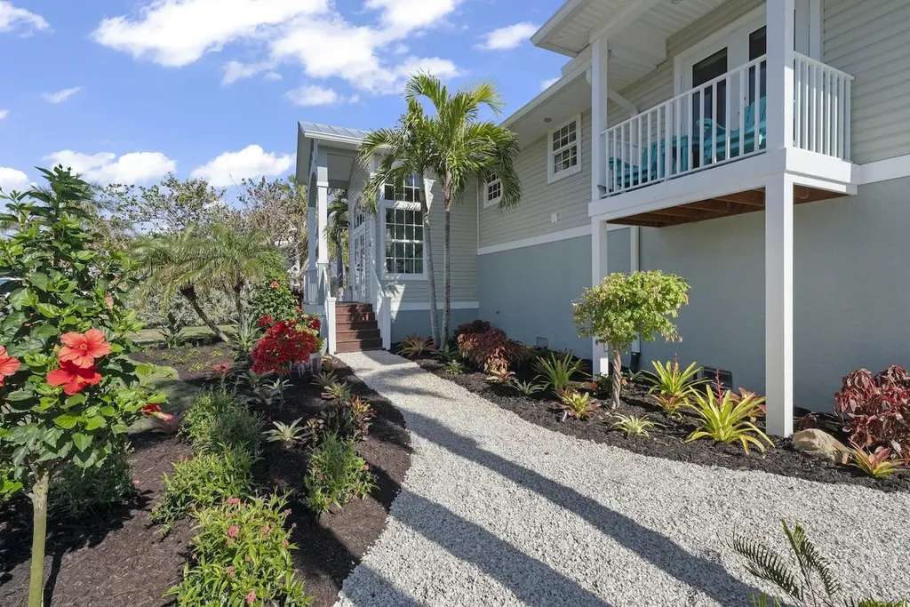 6407 Pine Avenue Sanibel FL 33957