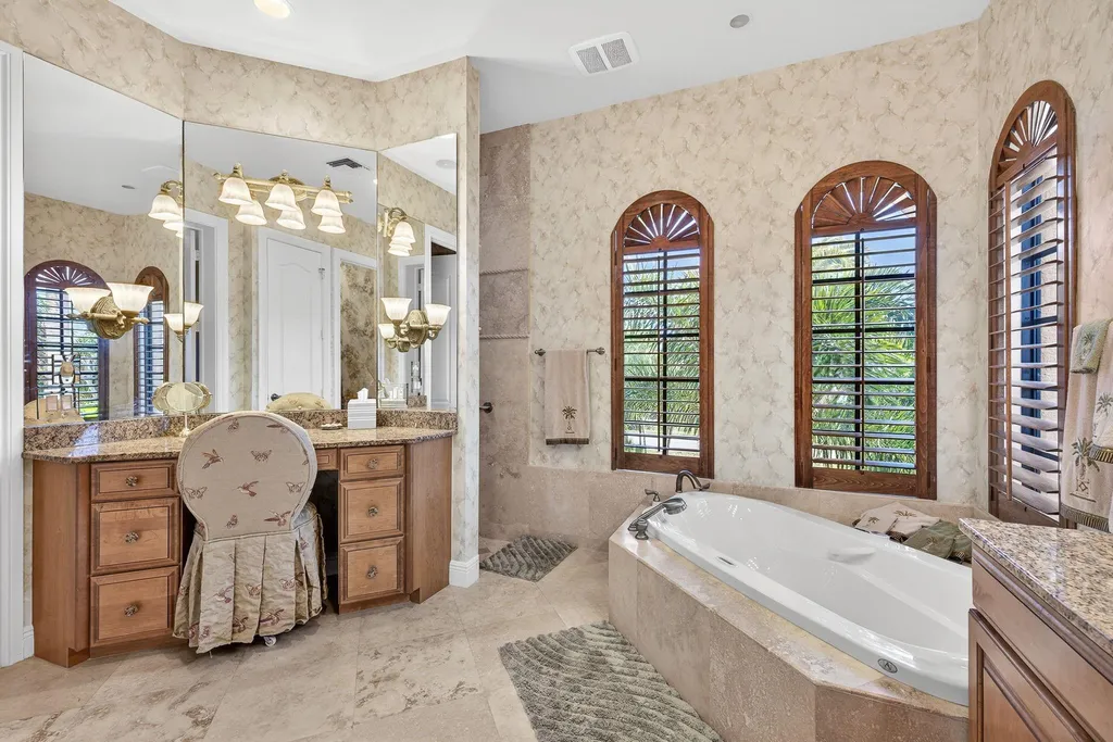 1490 Middle Gulf Drive Sanibel FL 33957