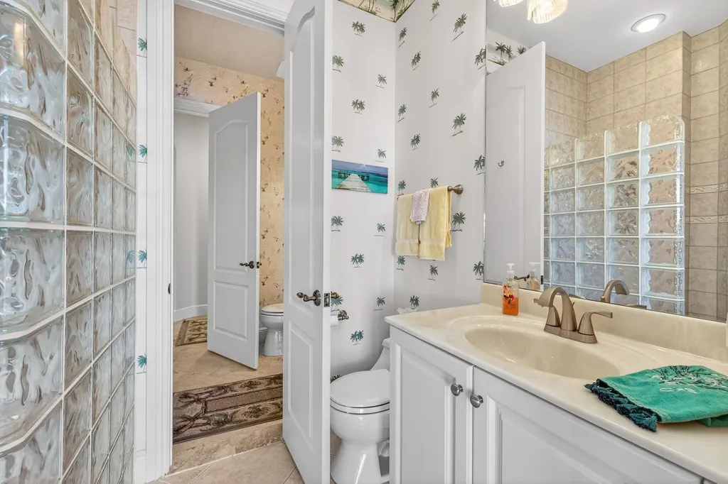 1490 Middle Gulf Drive Sanibel FL 33957