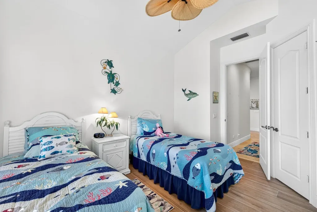 1490 Middle Gulf Drive Sanibel FL 33957