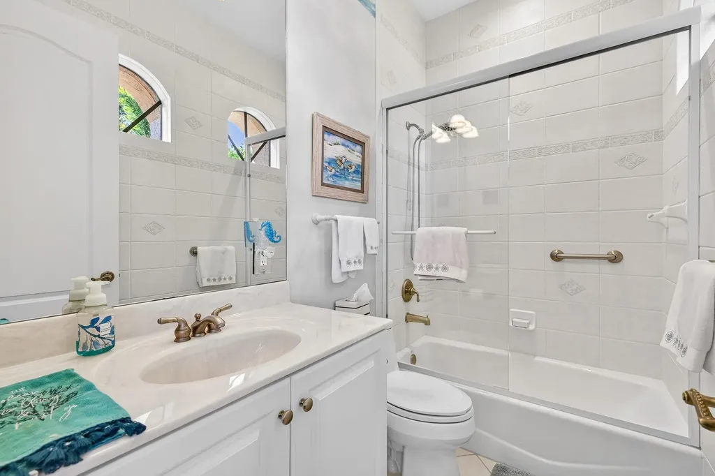 1490 Middle Gulf Drive Sanibel FL 33957