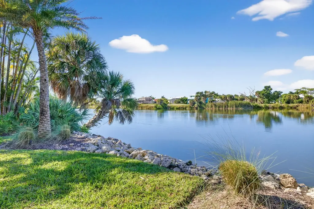 1490 Middle Gulf Drive Sanibel FL 33957