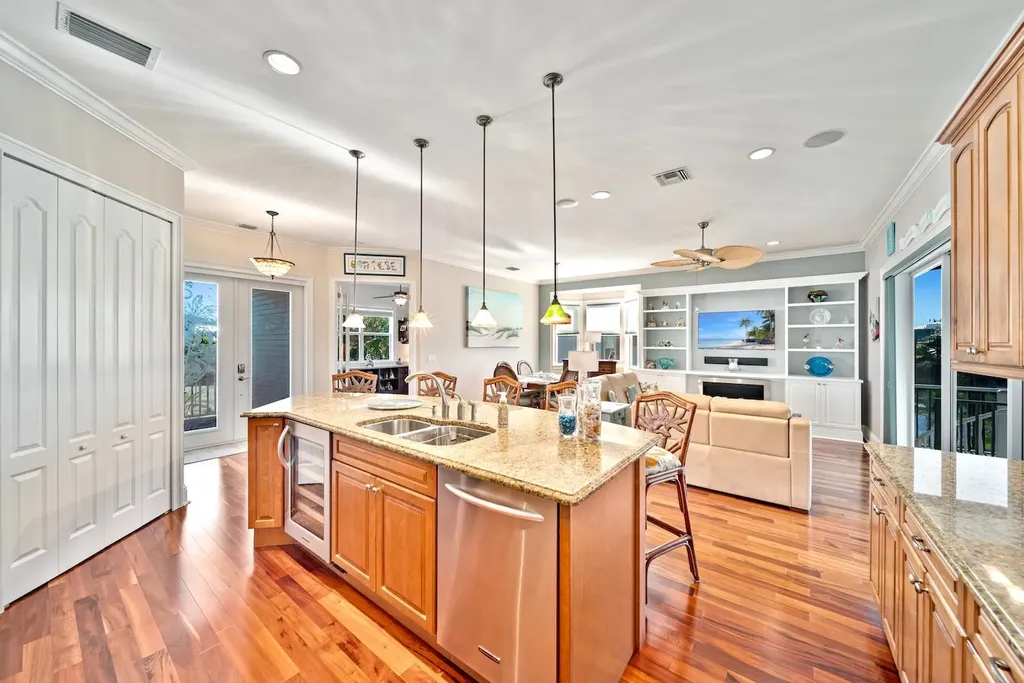 697 Spartina Court Sanibel FL 33957