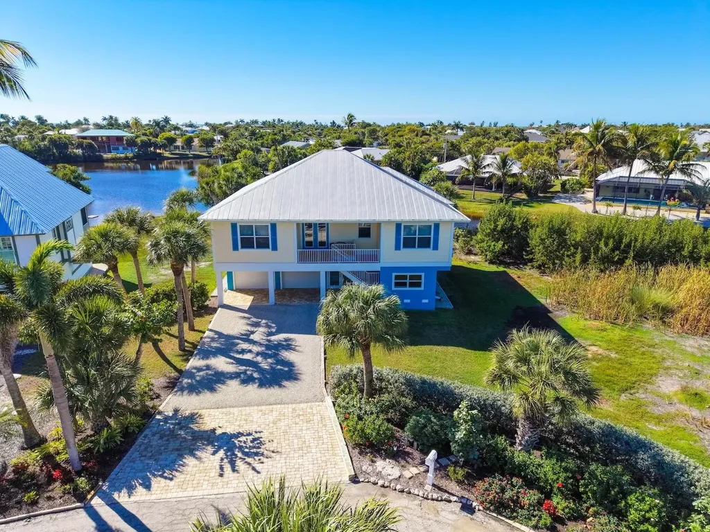 697 Spartina Court Sanibel FL 33957