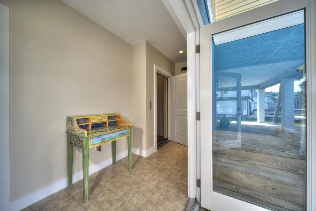 697 Spartina Court Sanibel FL 33957