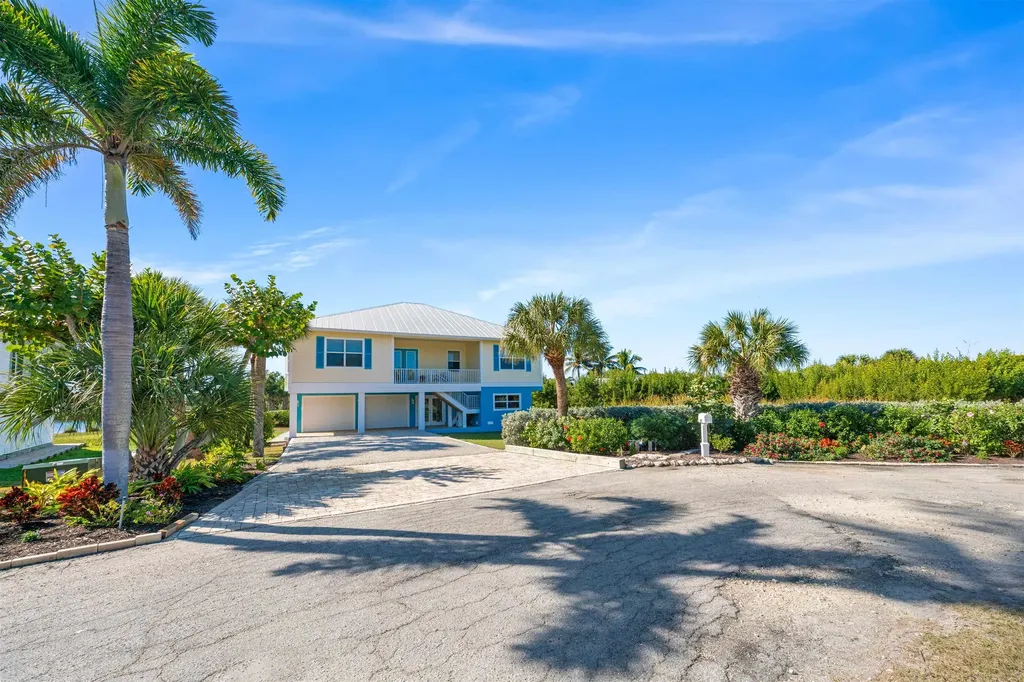 697 Spartina Court Sanibel FL 33957