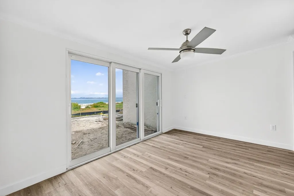 200 Periwinkle Way Sanibel FL 33957