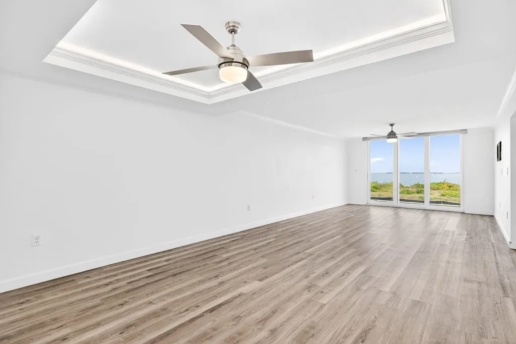 200 Periwinkle Way Sanibel FL 33957