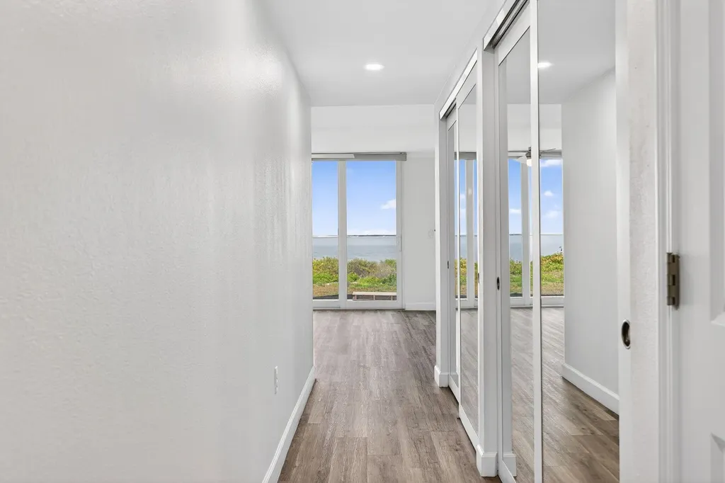 200 Periwinkle Way Sanibel FL 33957