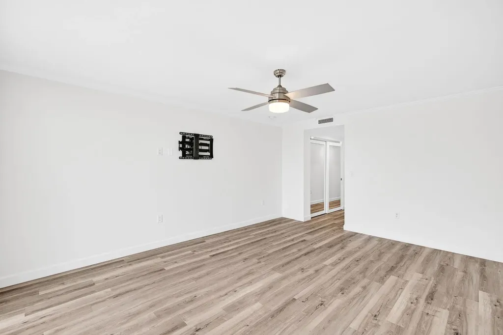 200 Periwinkle Way Sanibel FL 33957