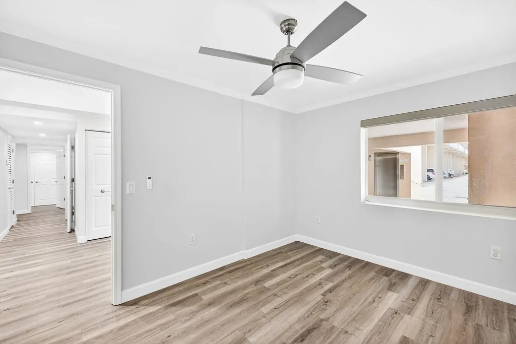 200 Periwinkle Way Sanibel FL 33957