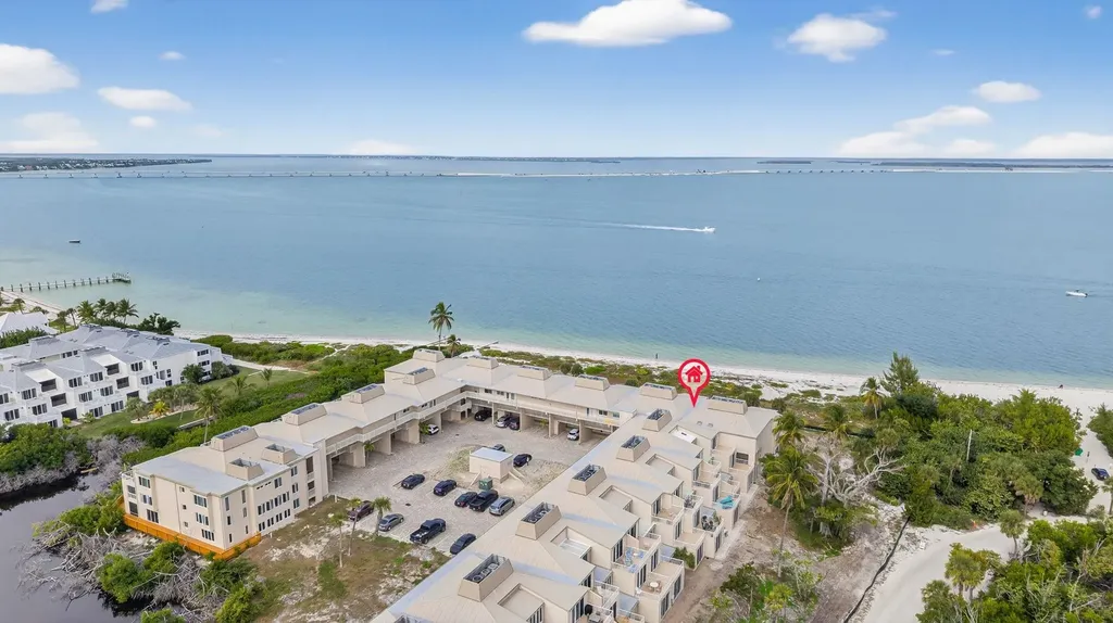 200 Periwinkle Way Sanibel FL 33957