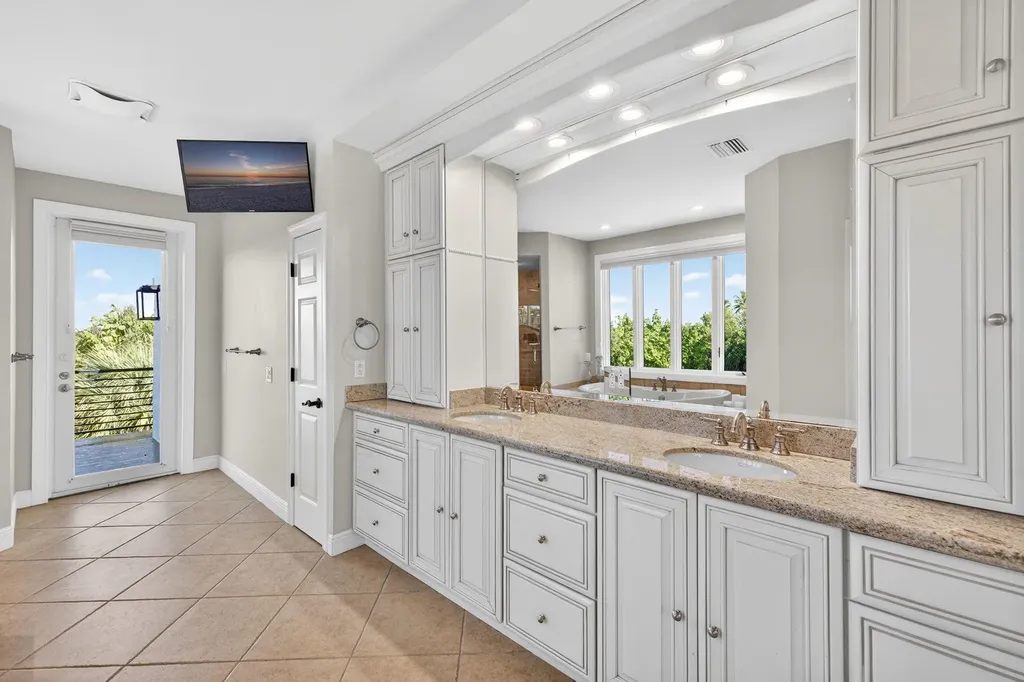 3400 W Gulf Drive Sanibel FL 33957