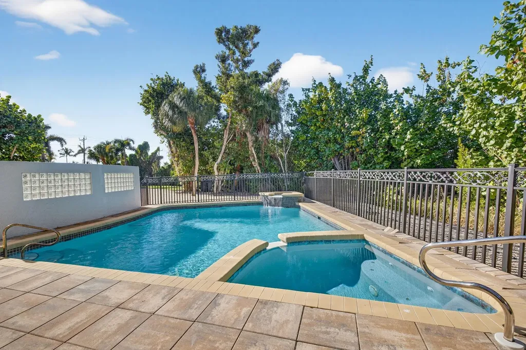 3400 W Gulf Drive Sanibel FL 33957