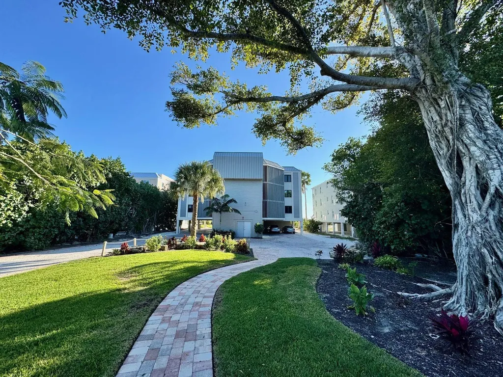 3001 W Gulf Drive Sanibel FL 33957