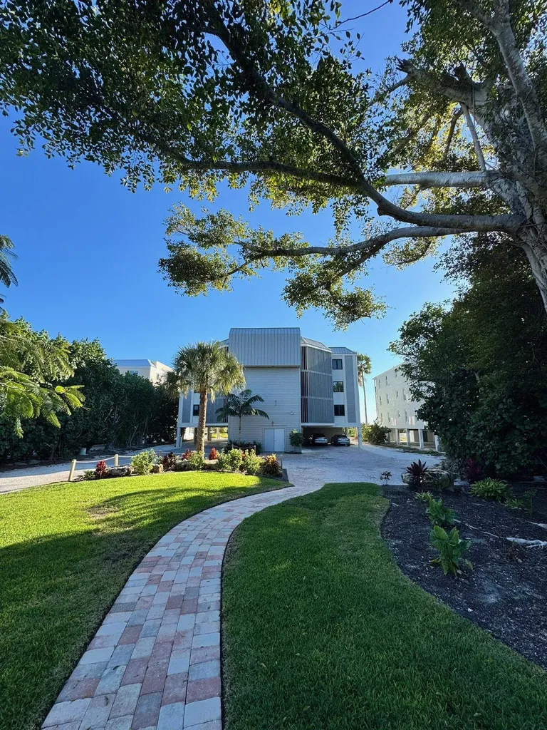 3001 W Gulf Drive Sanibel FL 33957