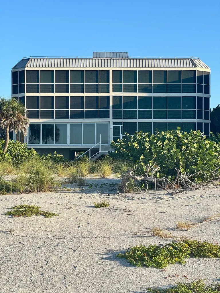 3001 W Gulf Drive Sanibel FL 33957