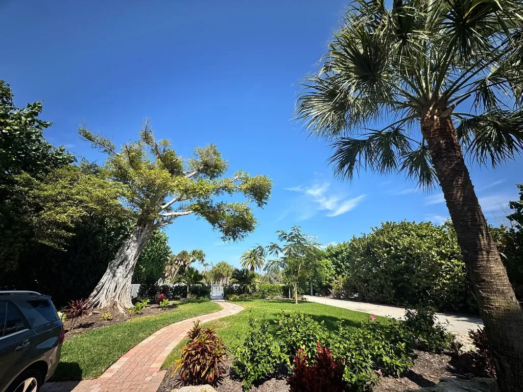 3001 W Gulf Drive Sanibel FL 33957