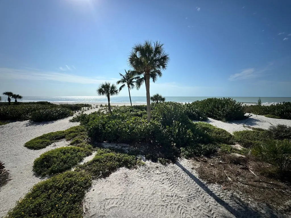 3001 W Gulf Drive Sanibel FL 33957