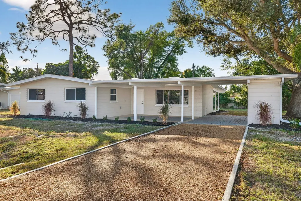 2230 Aldridge Avenue Fort Myers FL 33907