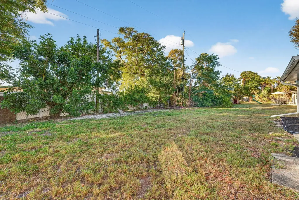 2230 Aldridge Avenue Fort Myers FL 33907