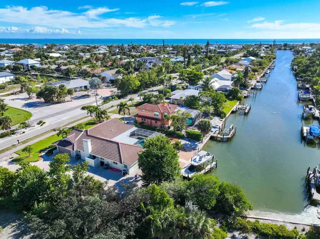1019 Lindgren Boulevard Sanibel FL 33957