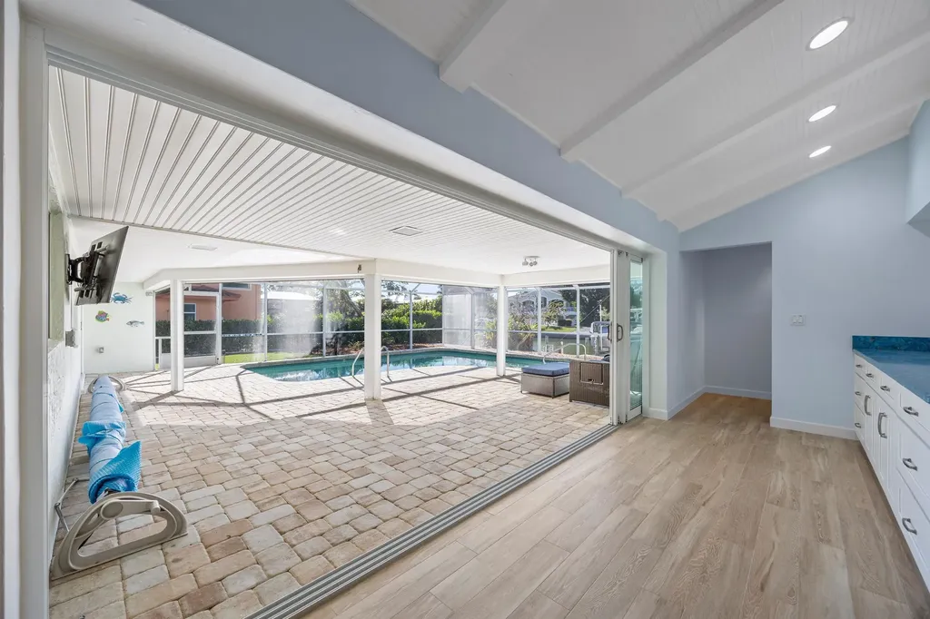 1019 Lindgren Boulevard Sanibel FL 33957