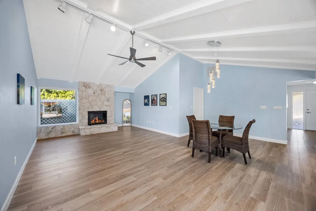 1019 Lindgren Boulevard Sanibel FL 33957