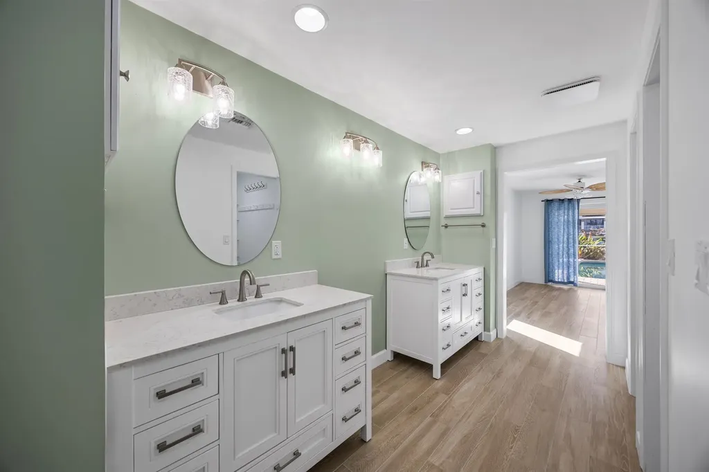 1019 Lindgren Boulevard Sanibel FL 33957