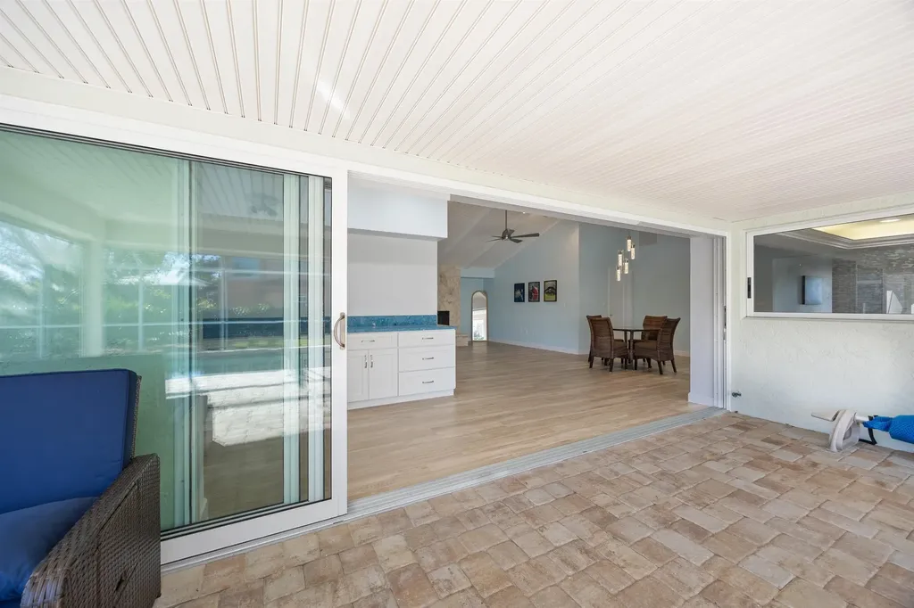 1019 Lindgren Boulevard Sanibel FL 33957