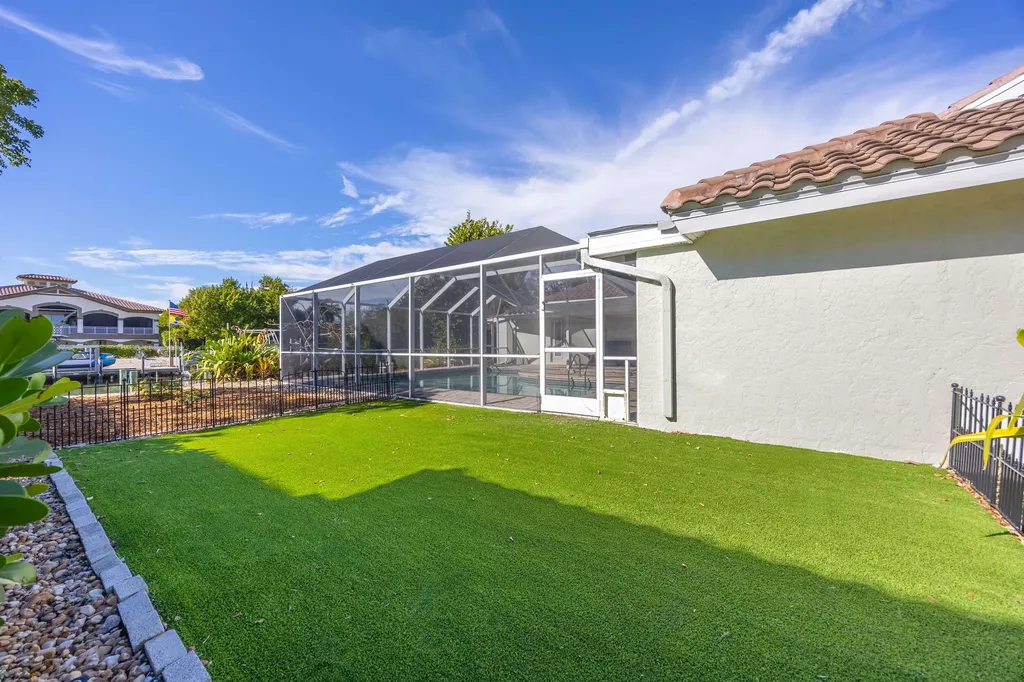 1019 Lindgren Boulevard Sanibel FL 33957