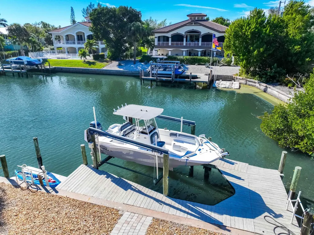 1019 Lindgren Boulevard Sanibel FL 33957