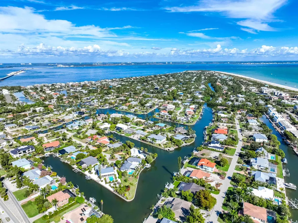 1019 Lindgren Boulevard Sanibel FL 33957