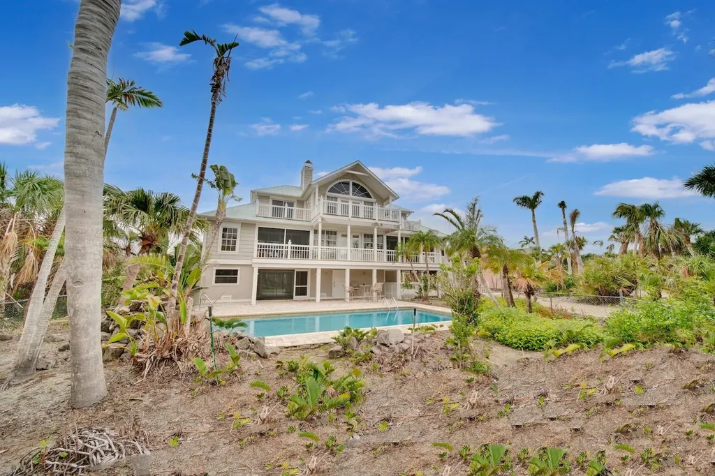 1828 Buckthorn Lane Sanibel FL 33957