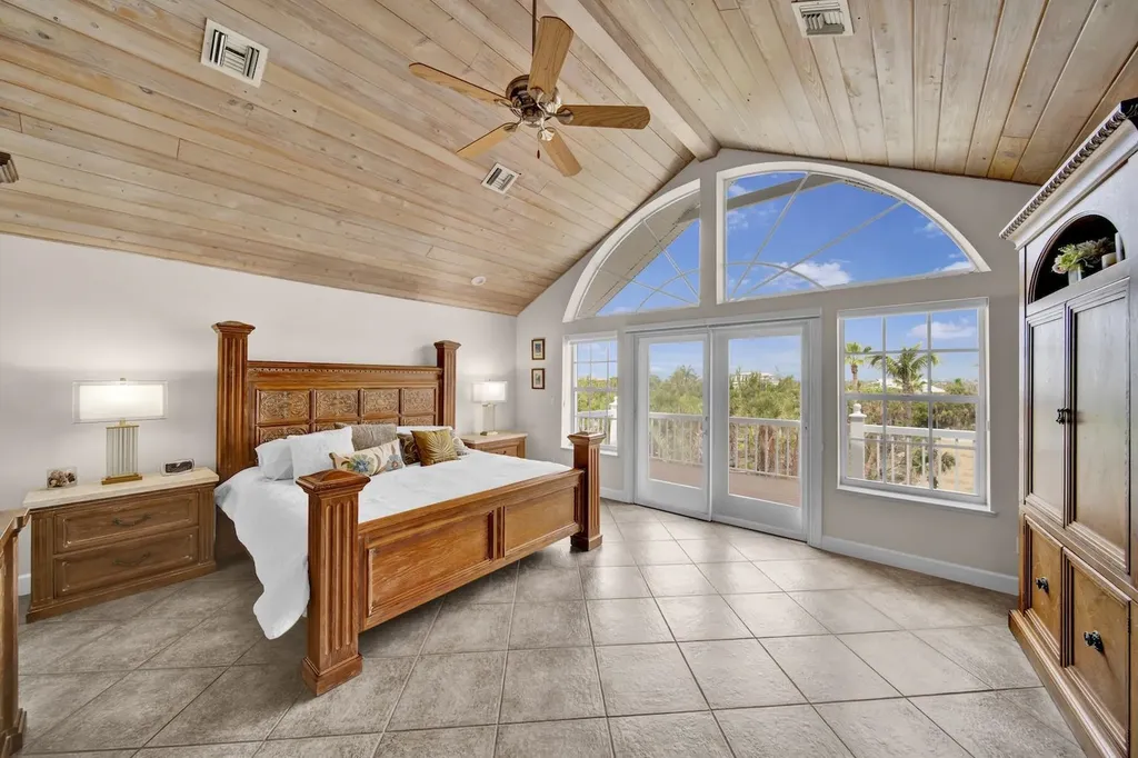 1828 Buckthorn Lane Sanibel FL 33957