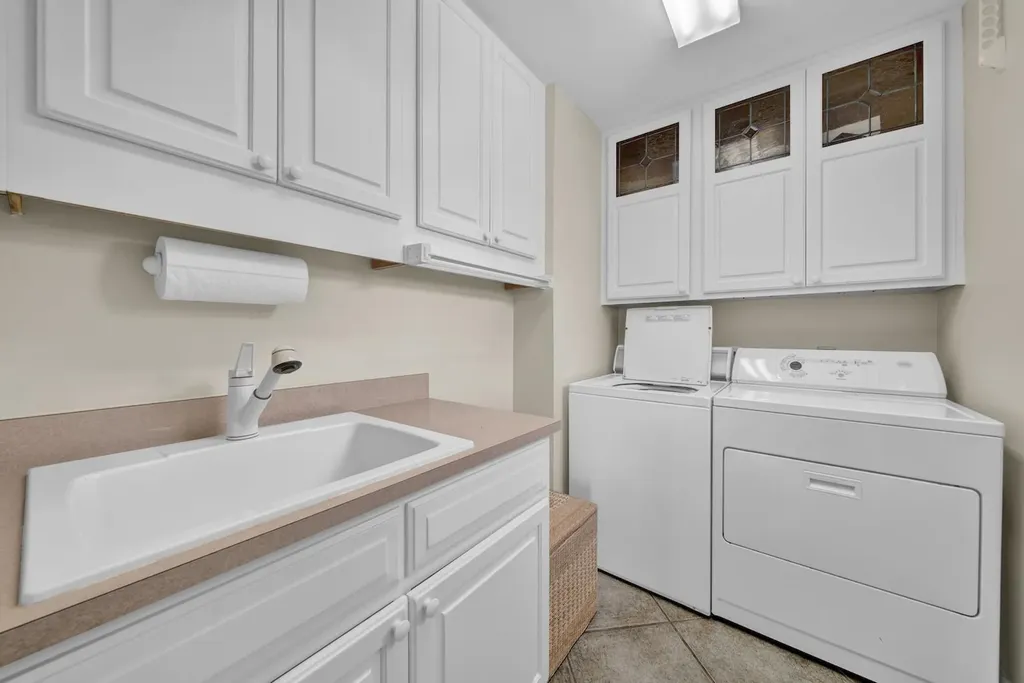 1828 Buckthorn Lane Sanibel FL 33957