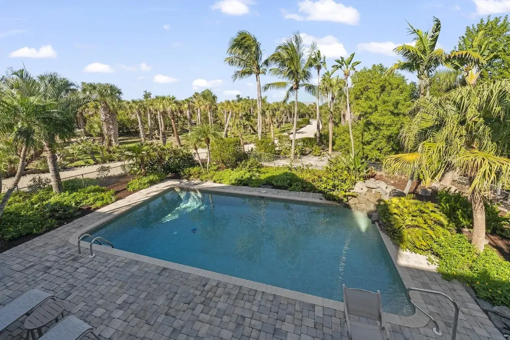 1828 Buckthorn Lane Sanibel FL 33957