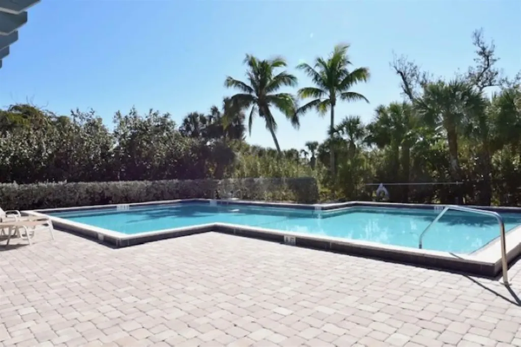 1828 Buckthorn Lane Sanibel FL 33957