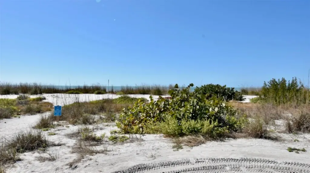 1828 Buckthorn Lane Sanibel FL 33957