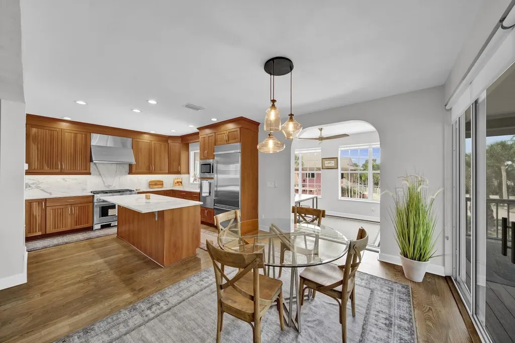 1828 Buckthorn Lane Sanibel FL 33957