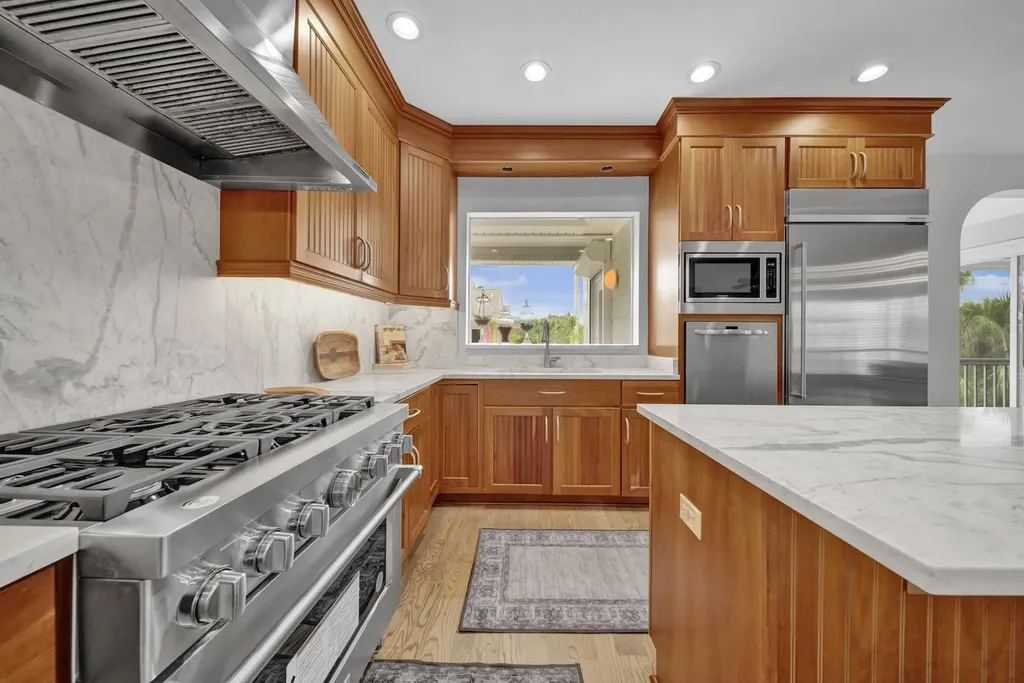 1828 Buckthorn Lane Sanibel FL 33957