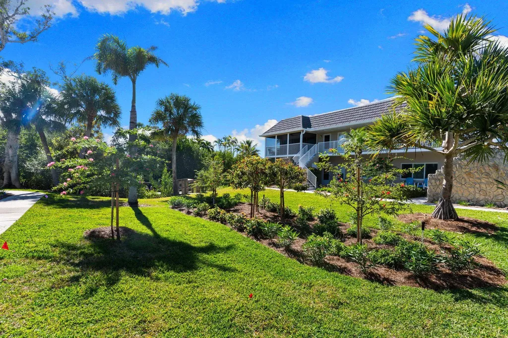 601 Periwinkle Way Sanibel FL 33957