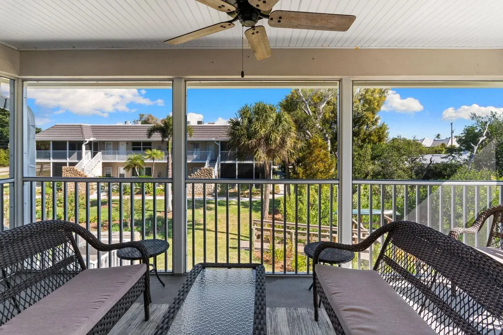 601 Periwinkle Way Sanibel FL 33957