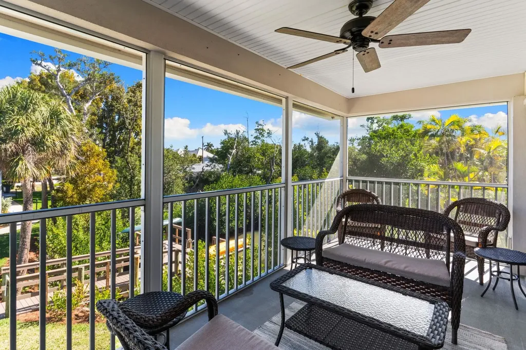 601 Periwinkle Way Sanibel FL 33957