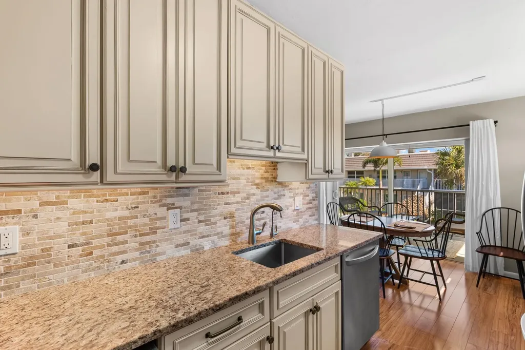 601 Periwinkle Way Sanibel FL 33957