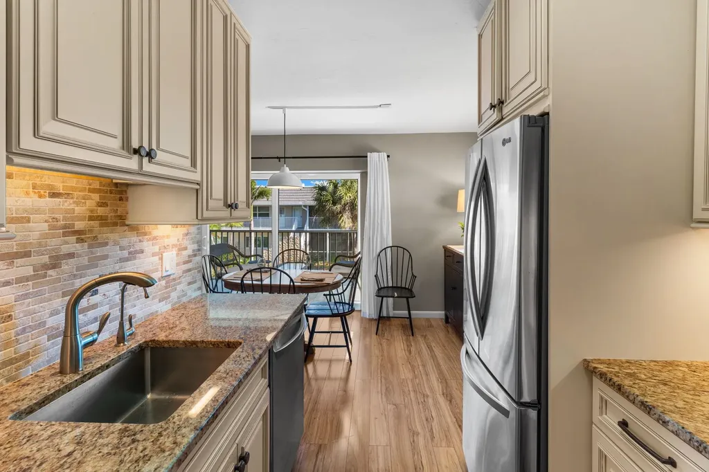 601 Periwinkle Way Sanibel FL 33957